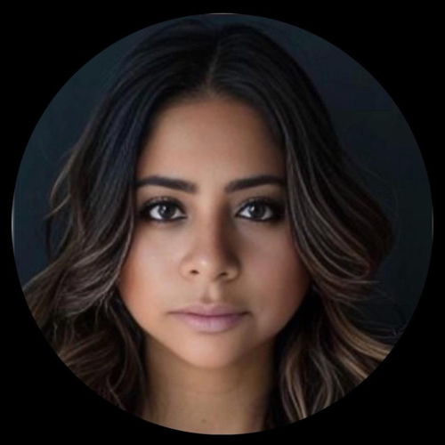 Gloria  M Cruz