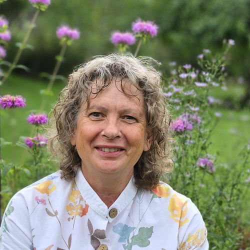 Leslie Lowe